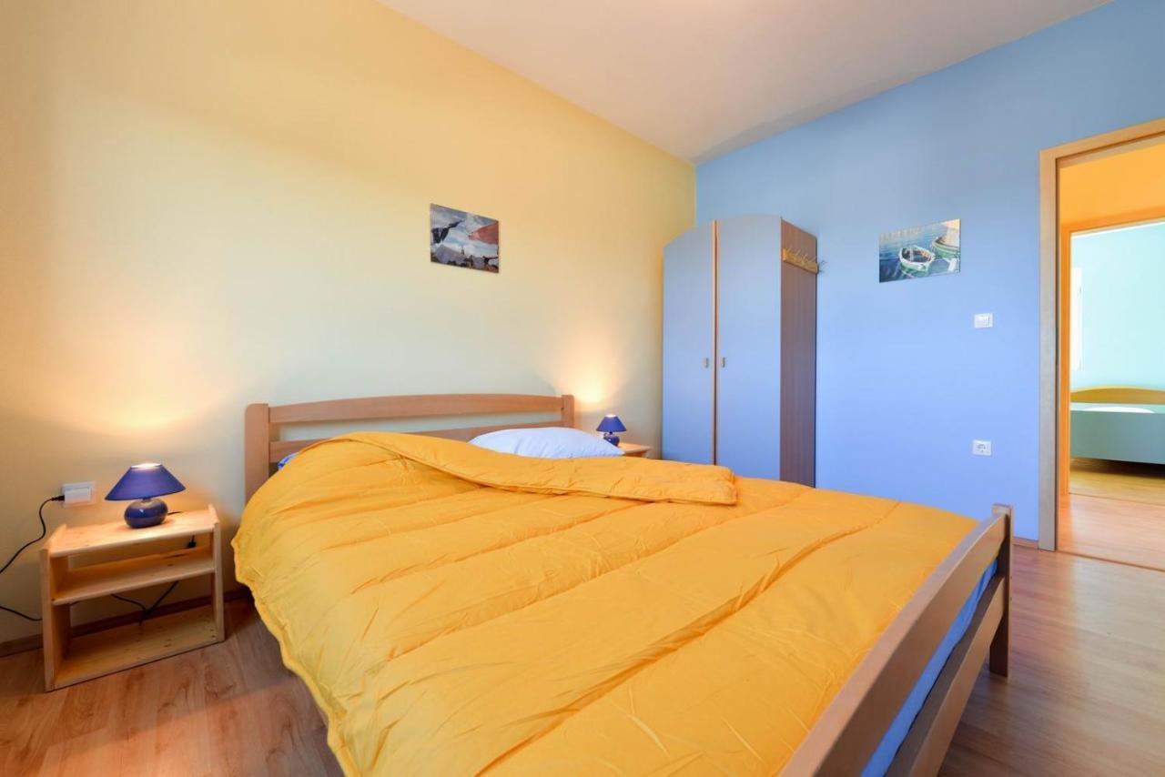 Paklina Apartments Starigrad Paklenica Esterno foto