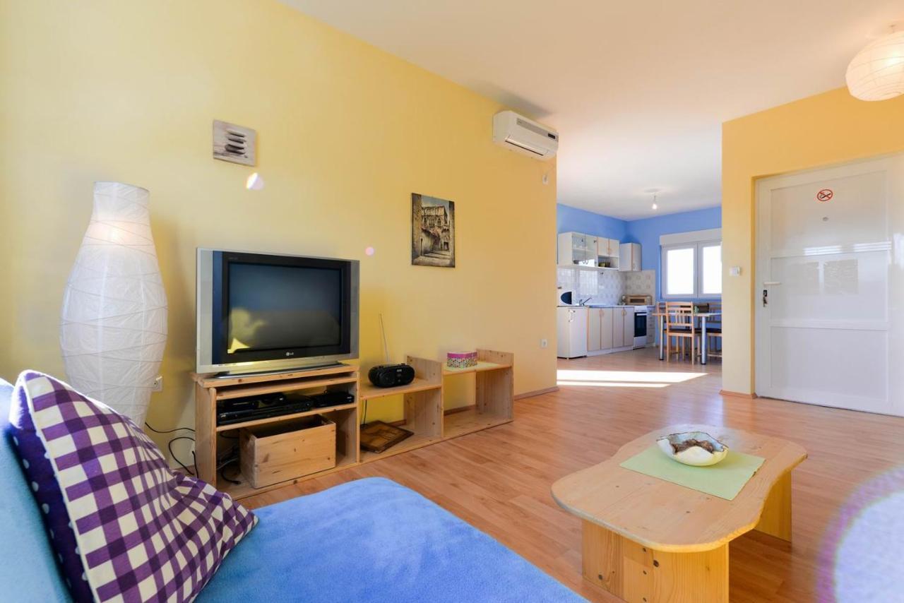 Paklina Apartments Starigrad Paklenica Esterno foto