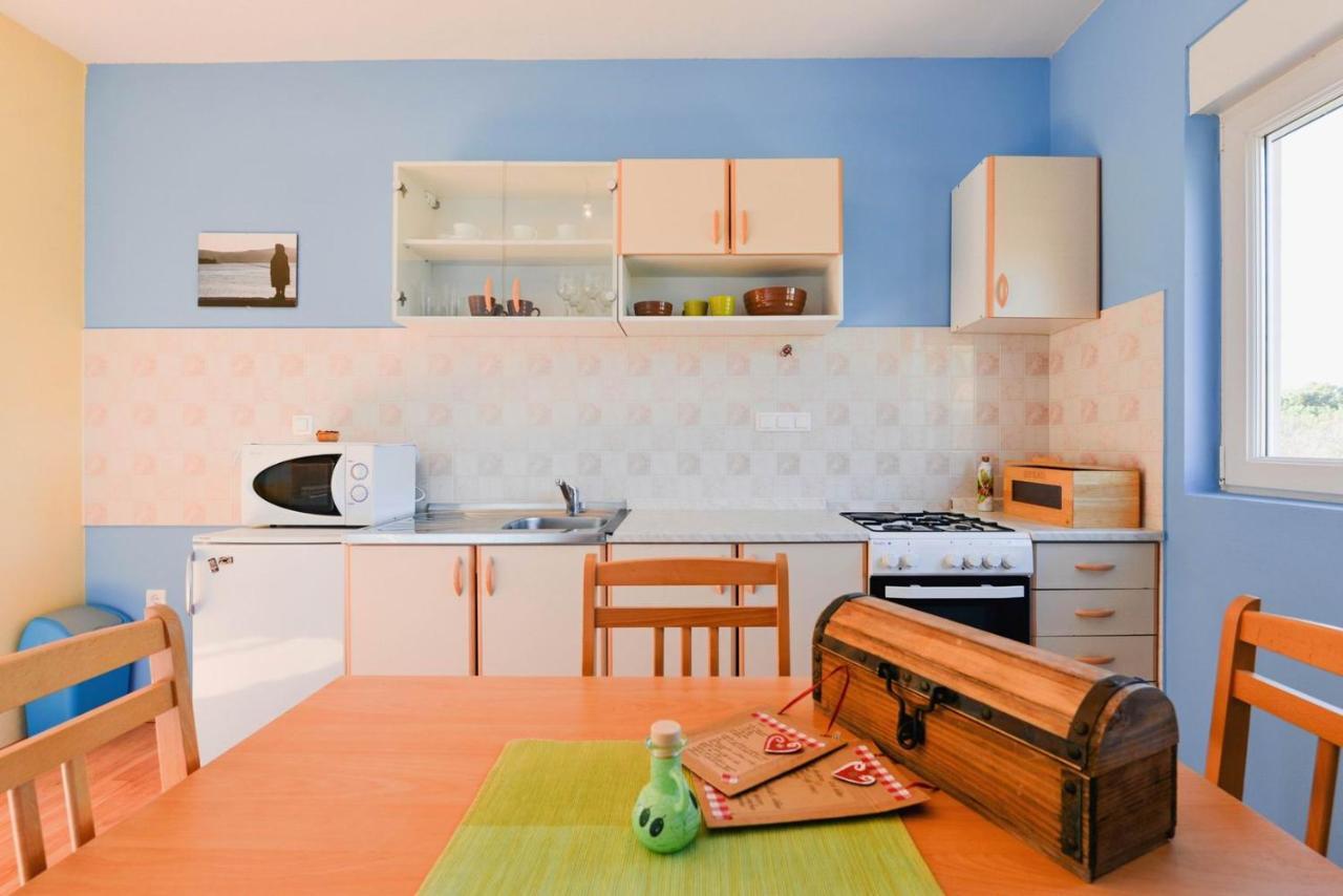 Paklina Apartments Starigrad Paklenica Esterno foto